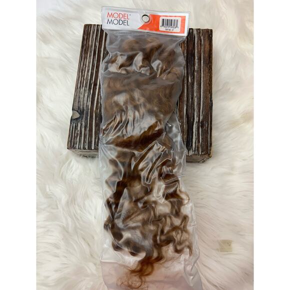 NWT Model Hairpiece Reddish Brown Weave Wig - Picture 1 of 3